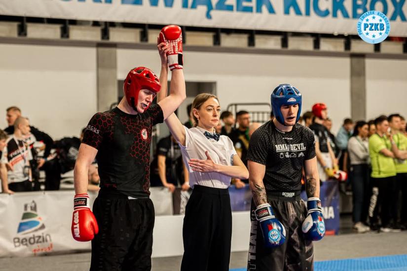 Mateusz Kowzan na podium Mistrzostw Polski w Kickboxingu
