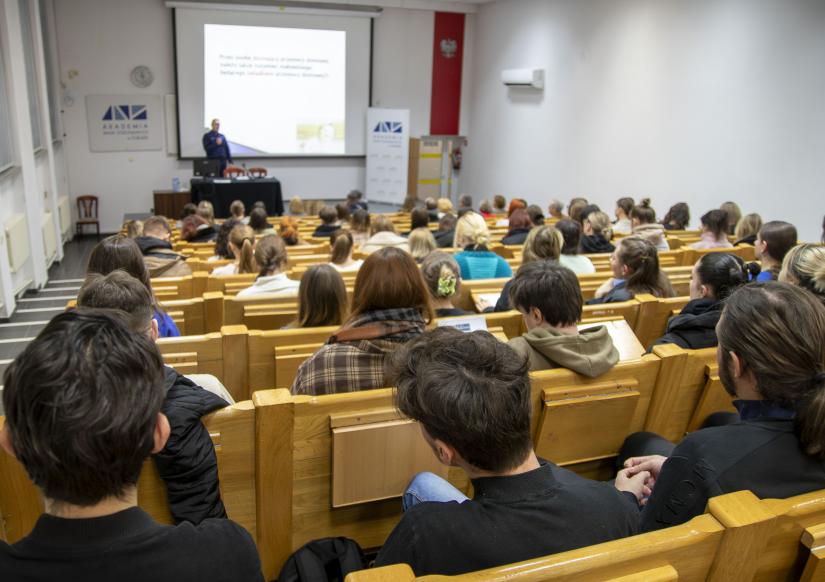 „Kobieta współuzależniona jako ofiara przemocy. Interwencja – Pomoc – Profilaktyka” - seminarium w ramach Kampanii Biała Wstążka