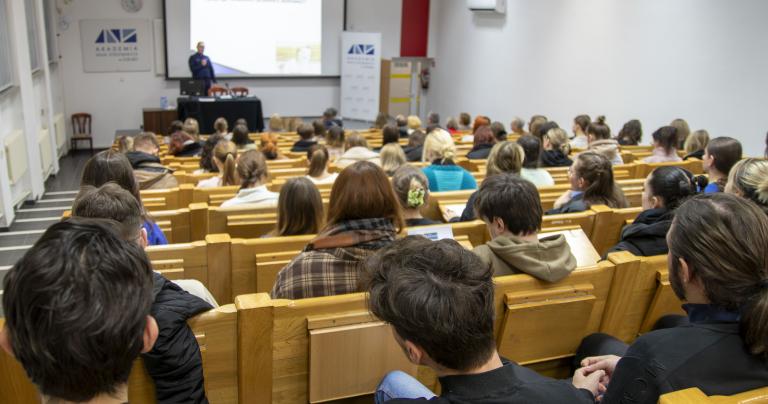 „Kobieta współuzależniona jako ofiara przemocy. Interwencja – Pomoc – Profilaktyka” - seminarium w ramach Kampanii Biała Wstążka