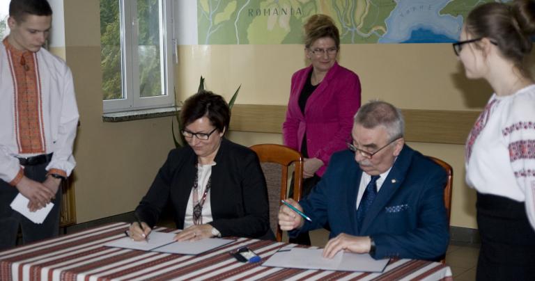 Umowa o współpracy z Zespołem Szkół z Ukraińskim Językiem Nauczania w Górowie Iławeckim