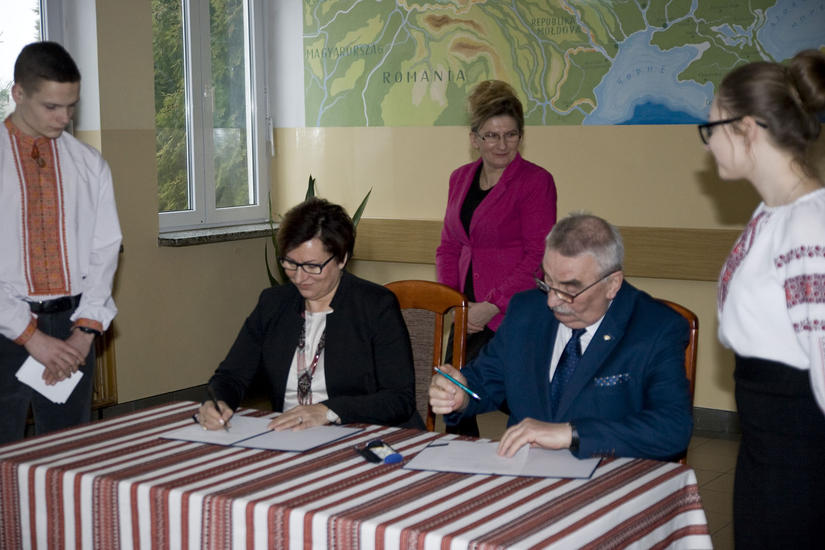 Umowa o współpracy z Zespołem Szkół z Ukraińskim Językiem Nauczania w Górowie Iławeckim