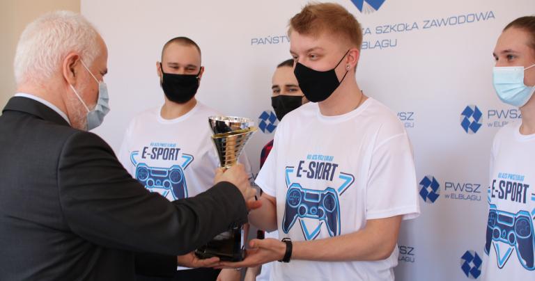Perła E-Sport wygrywa Puchar Rektora