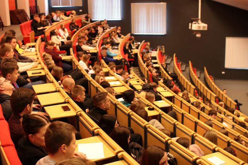 Młodzież poznała różne oblicza terroryzmu