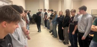 Uczniowie z III LO w Elblągu na zajęciach w IPJ