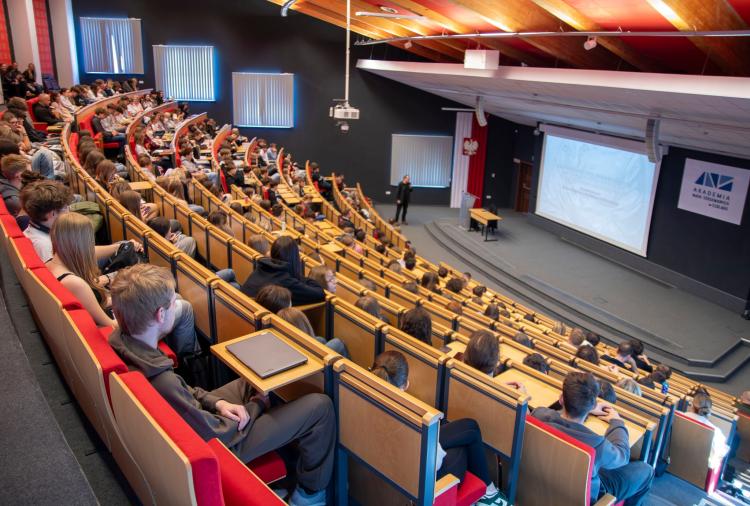 Młodzi humaniści w Instytucie Pedagogiczno-Językowym