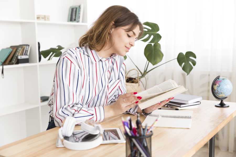 Jak urządzić idealne miejsce do nauki w domu?