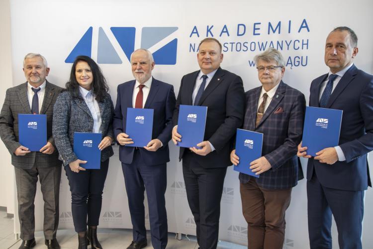 Drony w służbie historii